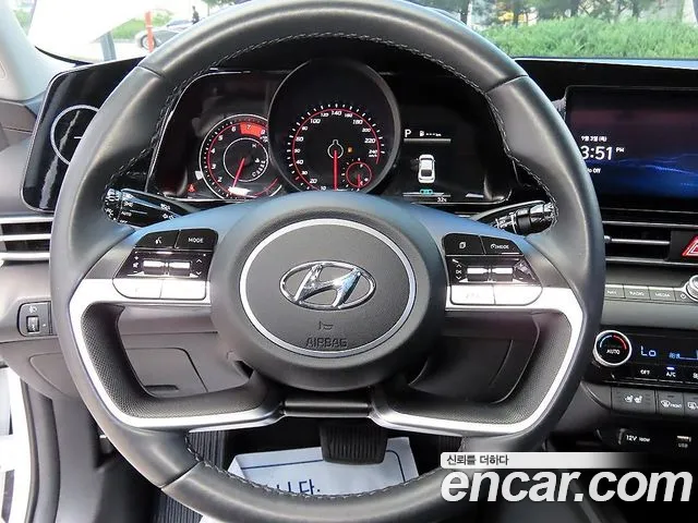 Hyundai AVANTE — Фото автомобиля 4