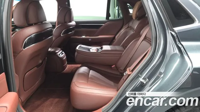 Genesis G90 Бензин 3.5 турбо AWD — Фото автомобиля 26
