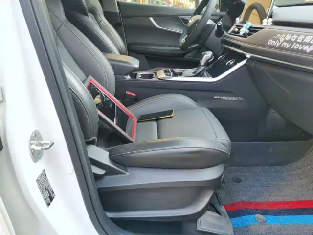 Chery Tiggo 8 — Фото автомобиля 24