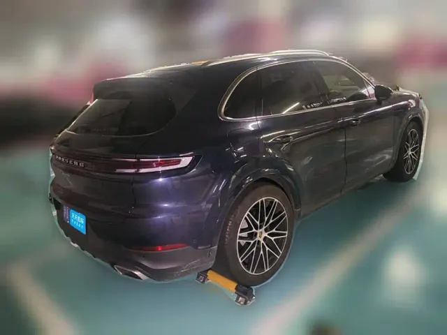 Porsche Cayenne — Фото автомобиля 2