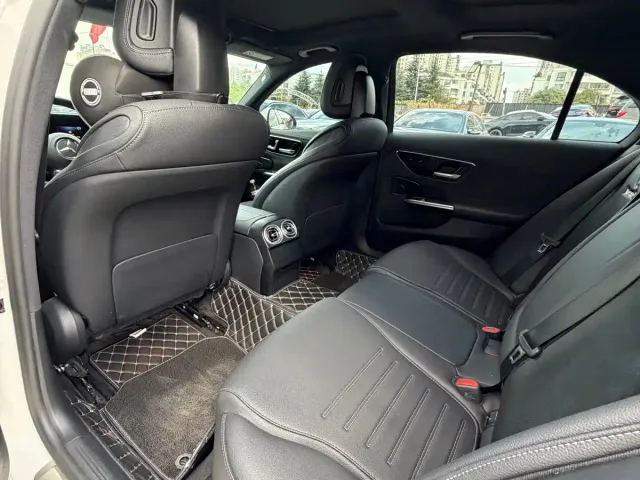 Mercedes-Benz C-Class — Фото автомобиля 13