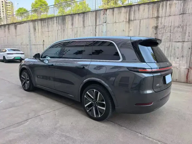 Li Auto L9 — Фото автомобиля 4
