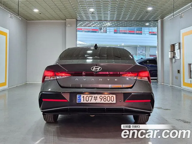 Hyundai Avante CN7 — Фото автомобиля 4