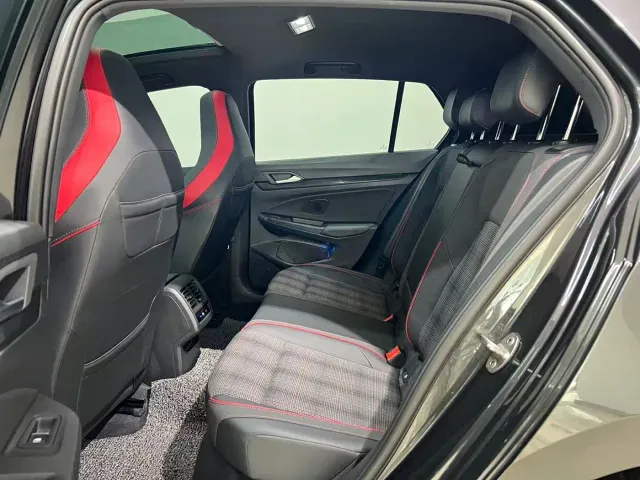 Volkswagen Golf GTI — Фото автомобиля 4
