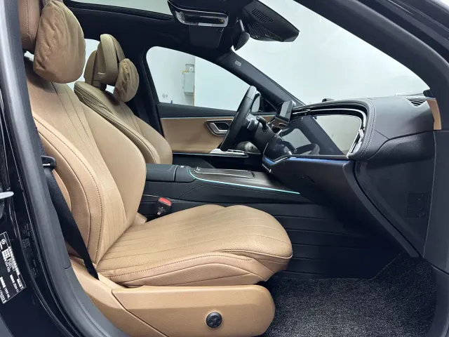 Mercedes-Benz E-Class — Фото автомобиля 13
