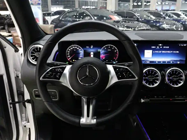 Mercedes-Benz GLB-Class — Фото автомобиля 13