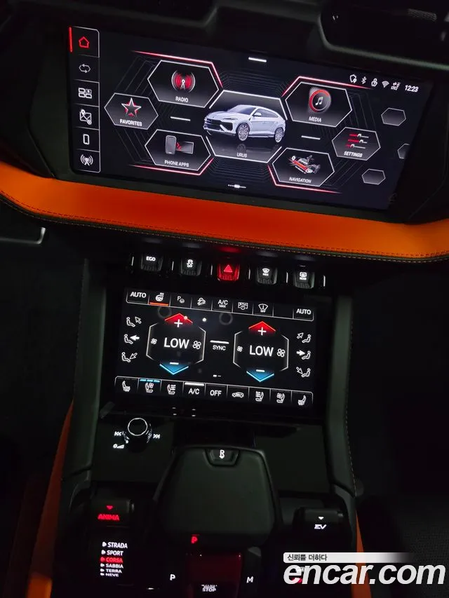 Lamborghini Urus — Фото автомобиля 9