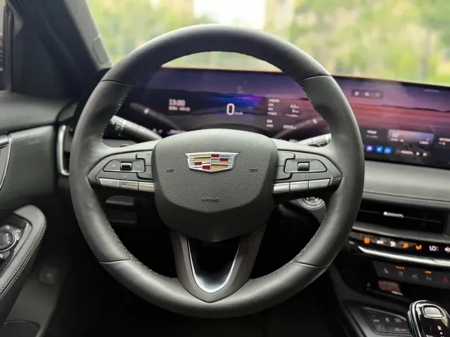 Cadillac CT5 — Фото автомобиля 16