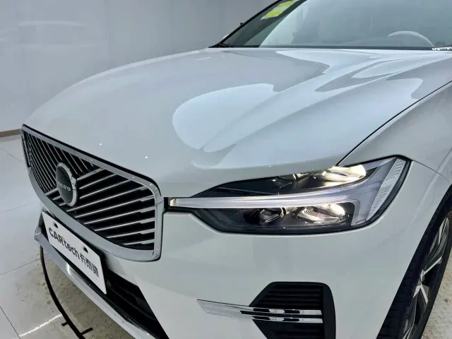 Volvo XC60 — Фото автомобиля 10