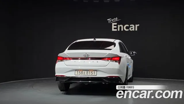 Hyundai Avante — Фото автомобиля 4