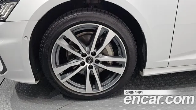 Audi A6 45 TFSI quattro Premium — Фото автомобиля 5