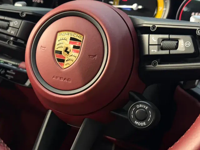 Porsche 911 — Фото автомобиля 24