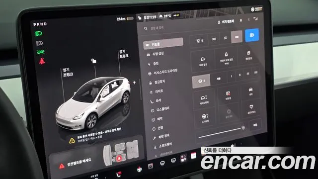 Tesla Model Y — Фото автомобиля 17