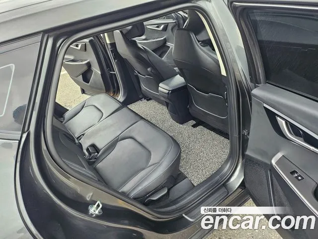 Kia EV6 — Фото автомобиля 13