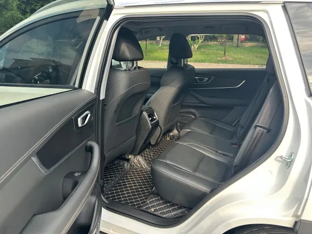 Chery Tiggo 8 — Фото автомобиля 11
