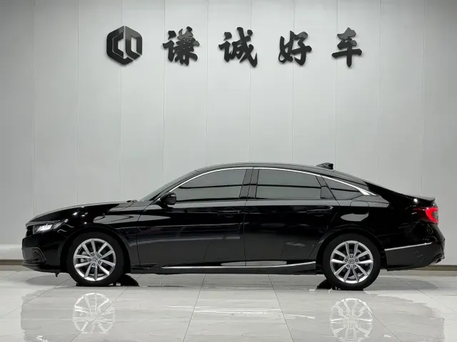Honda Accord — Фото автомобиля 4
