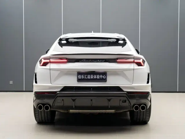 Lamborghini Urus — Фото автомобиля 7
