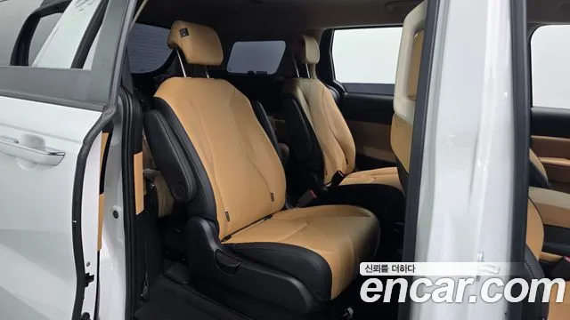 Kia Canival Carnival 4 поколение Дизель 9 мест Prestige — Фото автомобиля 24