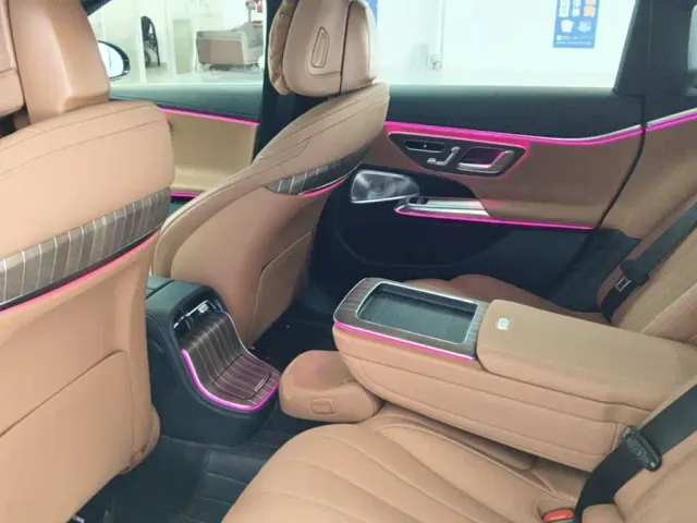 Mercedes-Benz E-Class — Фото автомобиля 16