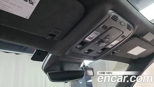 Cadillac Escalade — Фото автомобиля 25