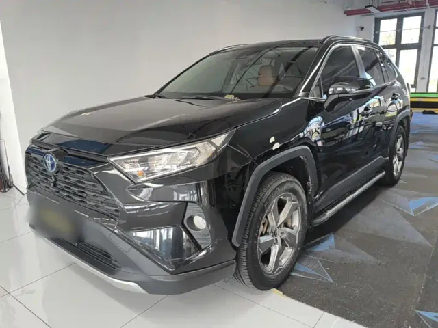 Фотография автомобиля — Toyota RAV4