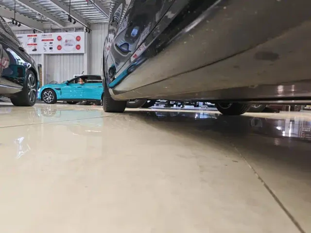 Tesla Model 3 — Фото автомобиля 20