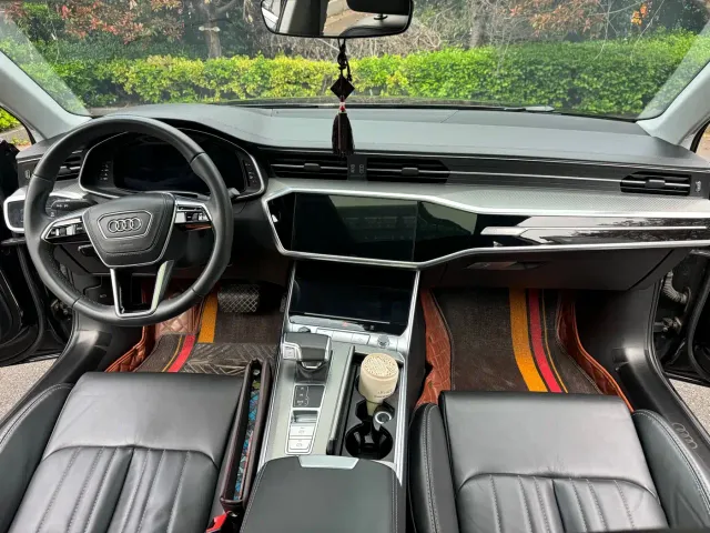 Audi A6L — Фото автомобиля 14