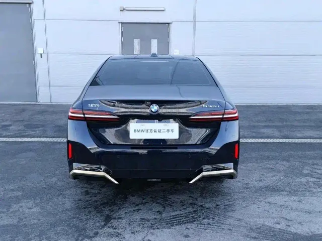 BMW 5 Series — Фото автомобиля 4