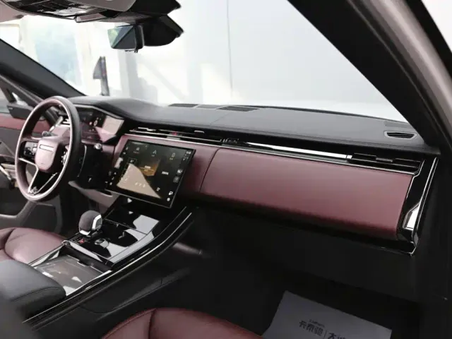 Land Rover Range Rover Sport — Фото автомобиля 21
