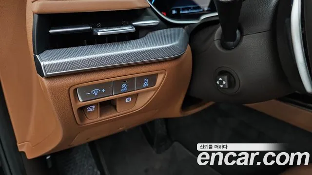 Genesis G80 Бензин 2.5 турбо AWD — Фото автомобиля 17
