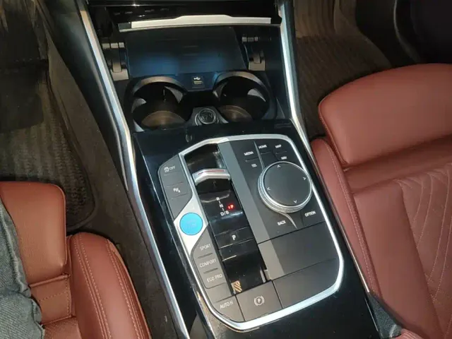 BMW i3 — Фото автомобиля 13