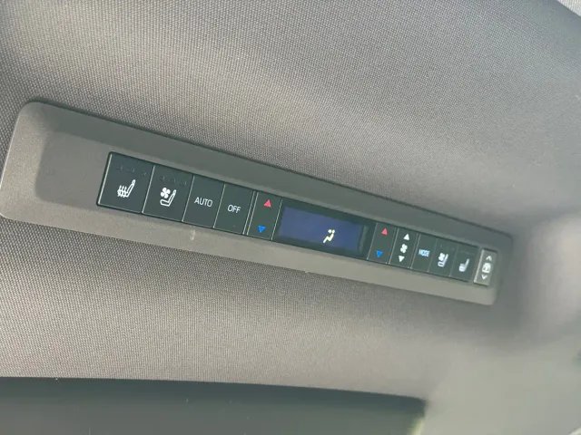 Toyota Sienna — Фото автомобиля 16