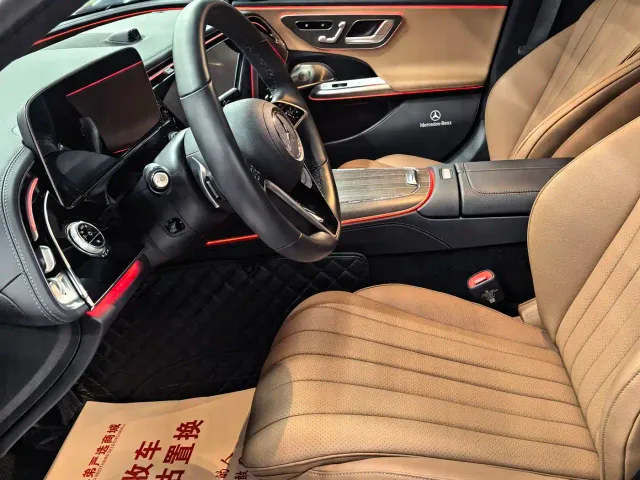 Mercedes-Benz E-Class — Фото автомобиля 4