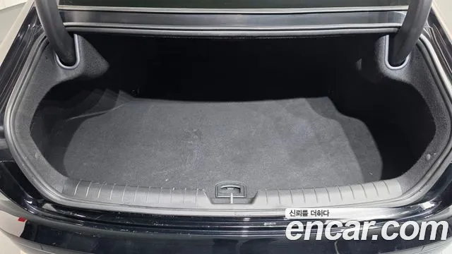 Hyundai Grandeur GN7 — Фото автомобиля 22