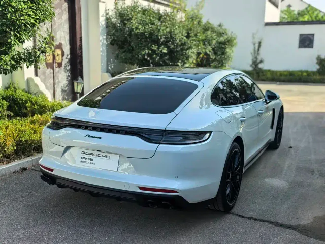 Porsche Panamera — Фото автомобиля 18