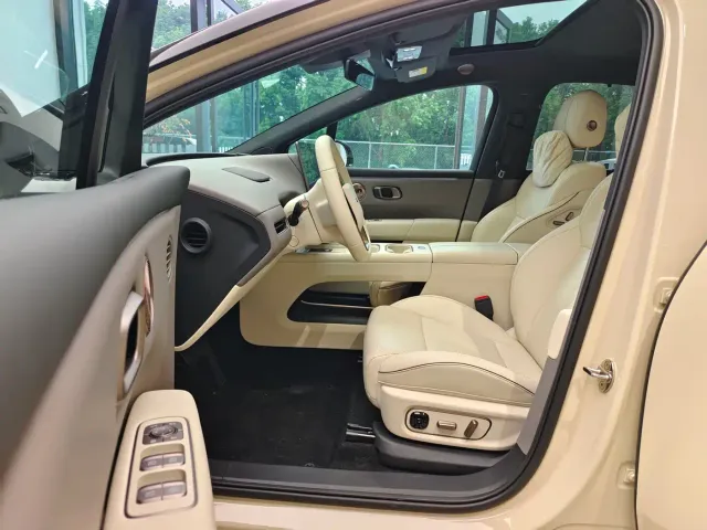 Li Auto i6 — Фото автомобиля 10