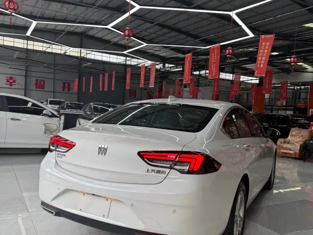 Buick Regal — Фото автомобиля 6