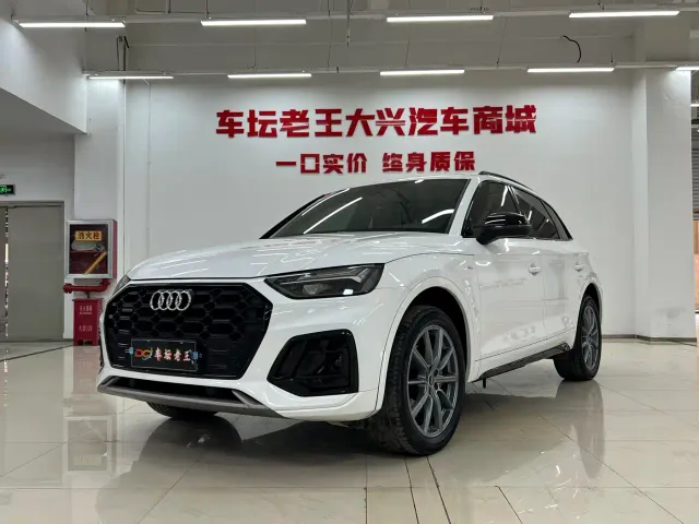 Фотография автомобиля — Audi Q5L