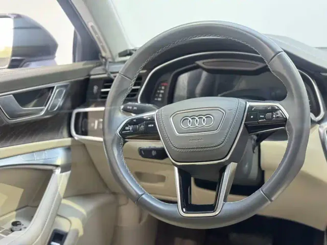 Audi A6L — Фото автомобиля 18