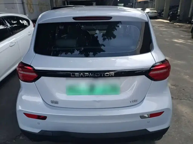 Leapmotor T03 — Фото автомобиля 5