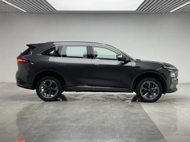 Changan CS75 Plus — Фото автомобиля 8