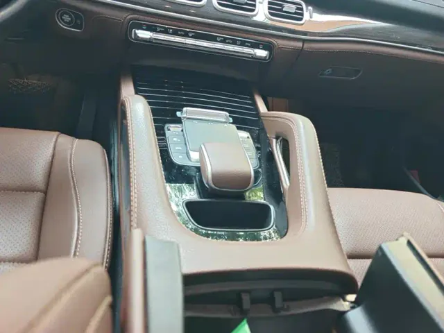 Mercedes-Benz GLE-Class — Фото автомобиля 16