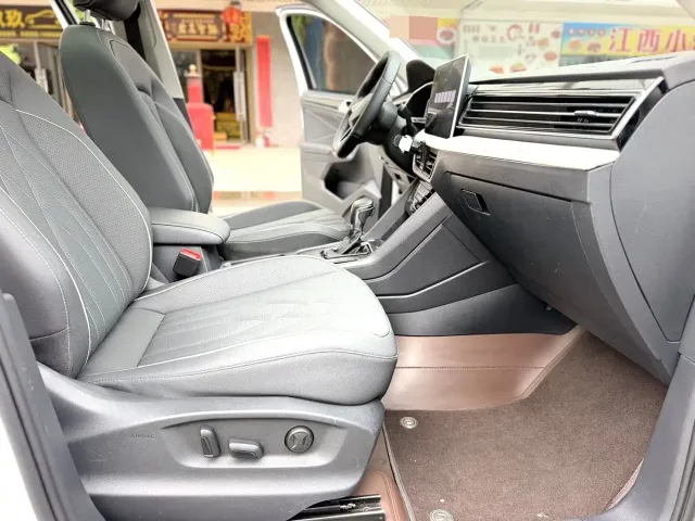Volkswagen Tiguan L — Фото автомобиля 14