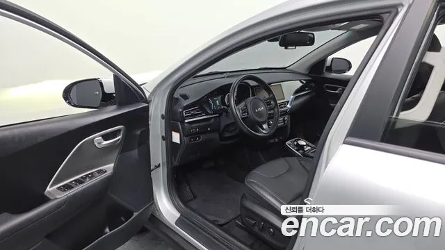 Kia Niro Niro Plus Air — Фото автомобиля 10