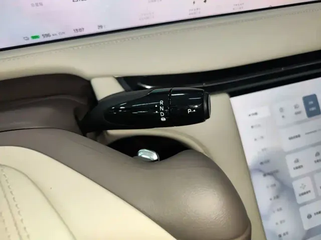 IM Motors IM LS7 — Фото автомобиля 13