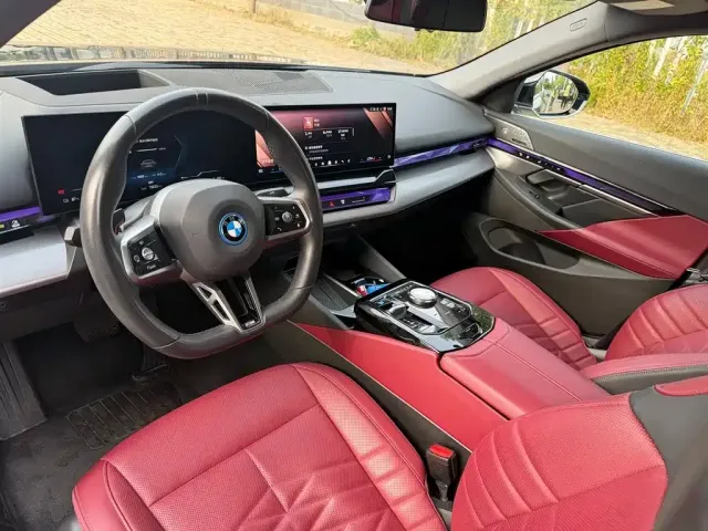 BMW BMW i5 2025 eDrive 40L M Sport Package — Фото автомобиля 9