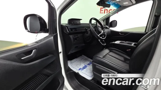 Hyundai Staria Staria Tourer 11 мест — Фото автомобиля 10