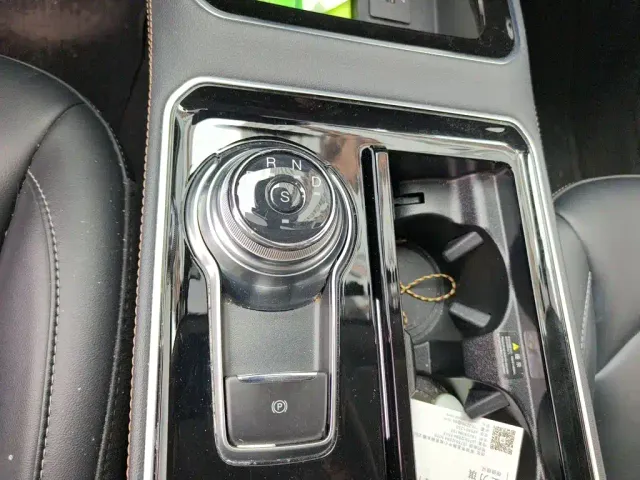 Ford Edge — Фото автомобиля 10