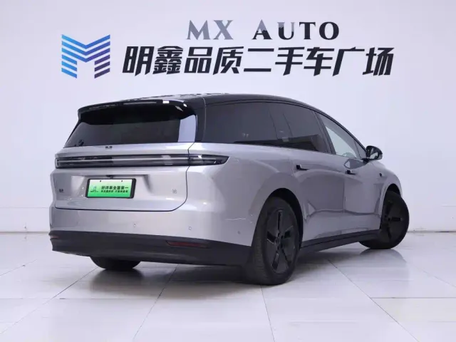Li Auto i8 — Фото автомобиля 7
