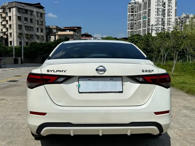 Nissan Sylphy — Фото автомобиля 8